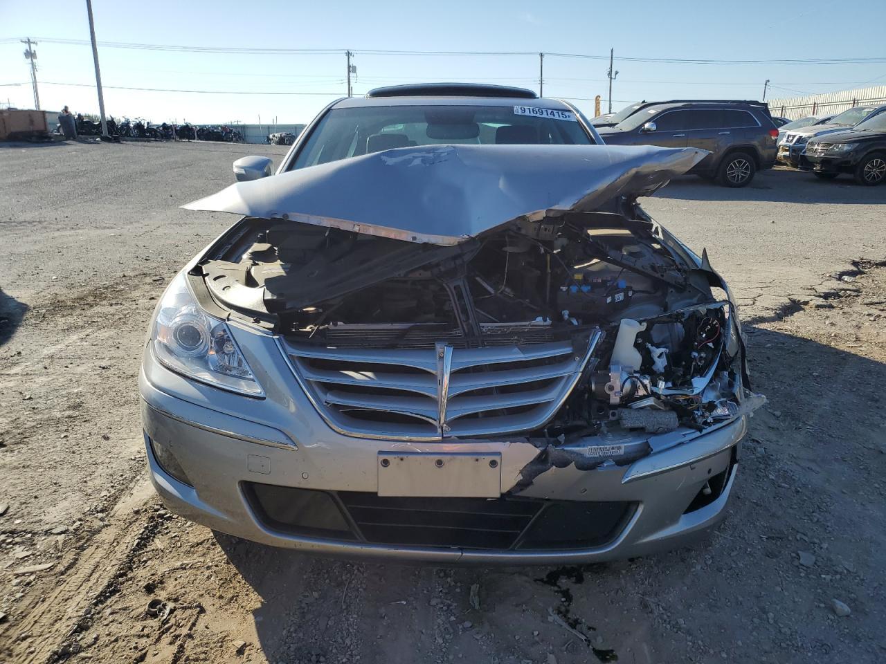 2011 Hyundai Genesis 3.8L - Фото 5