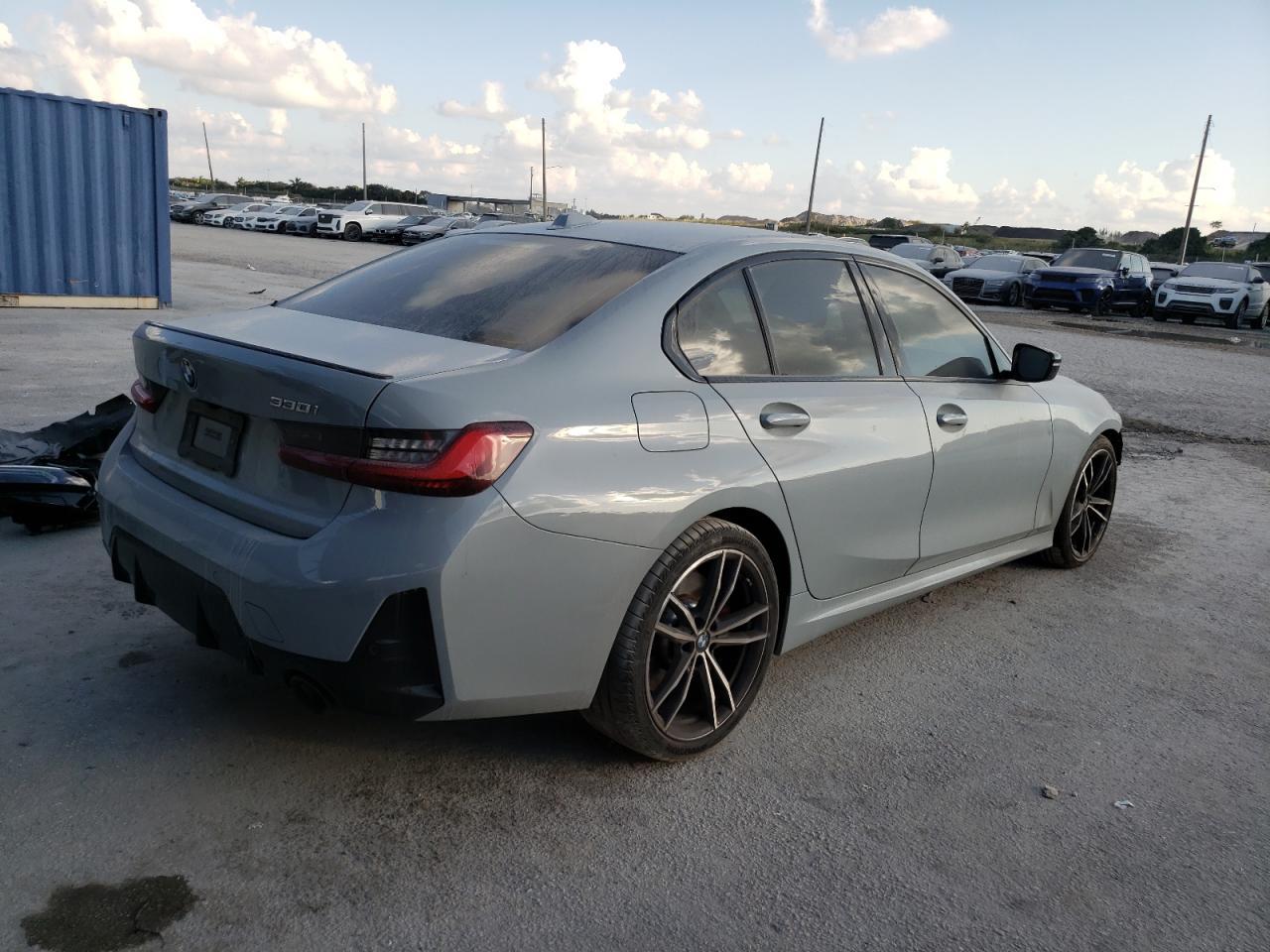 2024 BMW 330I - Image 3