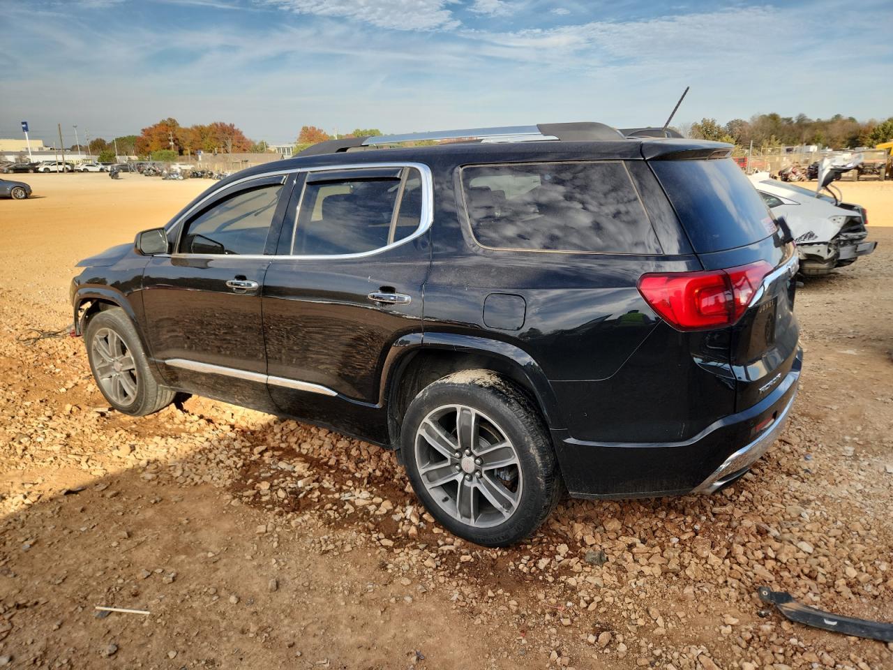2019 GMC Acadia Denali - Image 2