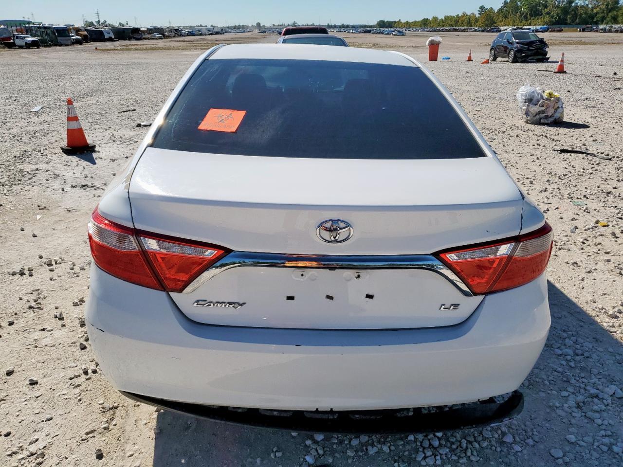 2016 Toyota Camry Le - Фото 6