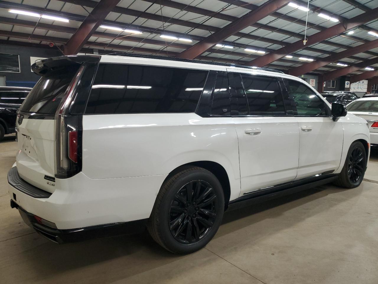 2021 Cadillac Escalade Esv Sport - Фото 3