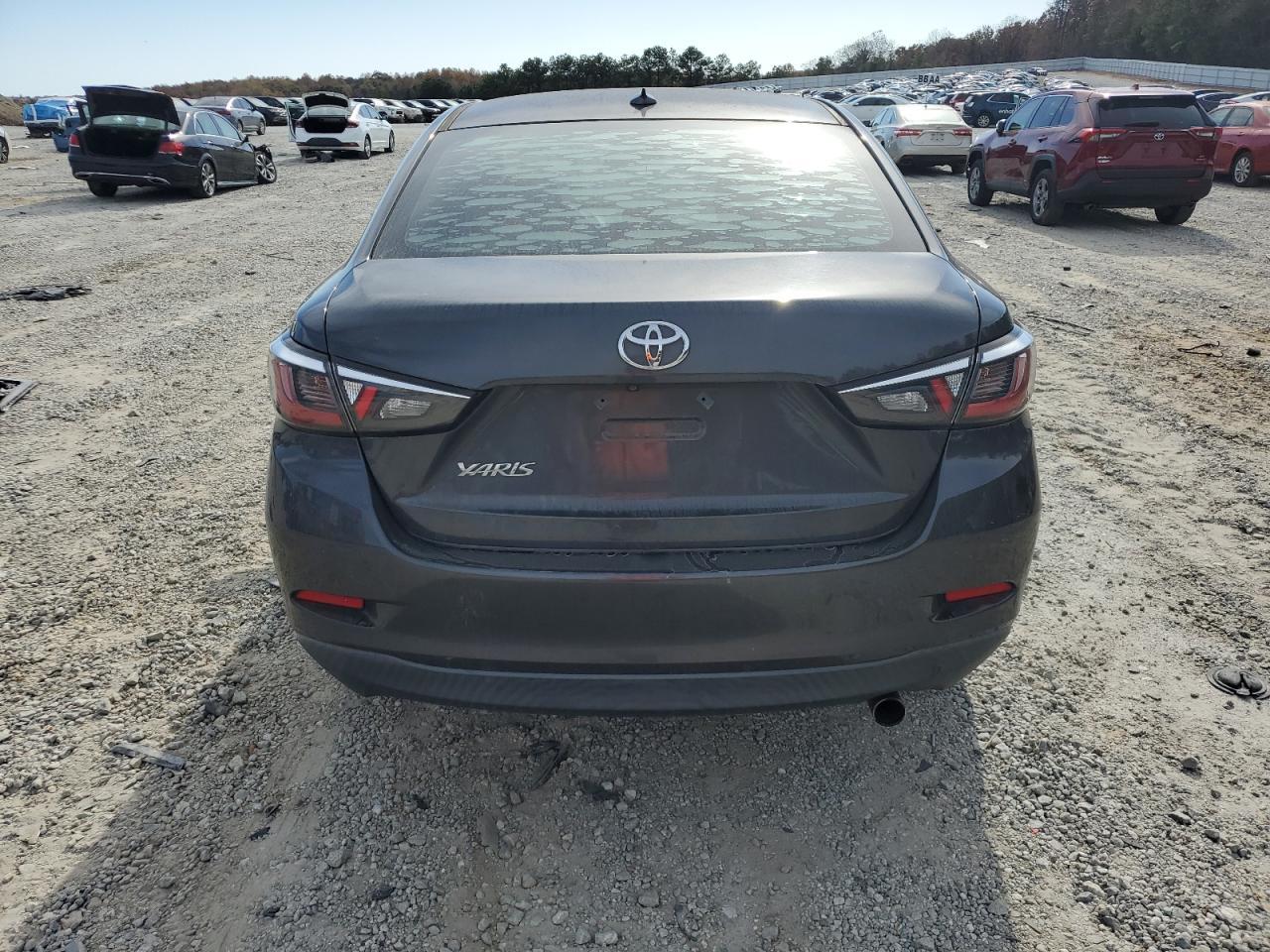 2019 Toyota Yaris L - Фото 6