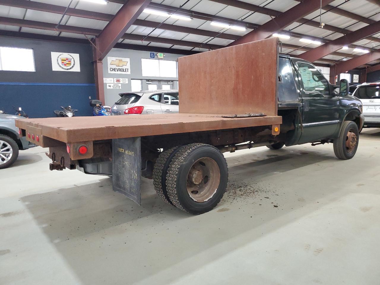 2000 Ford F550 Super Duty - Image 3