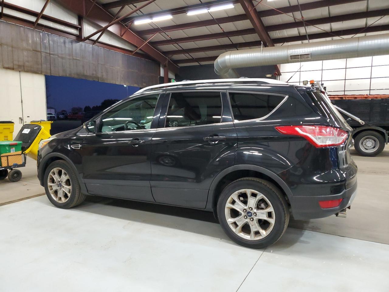 2013 Ford Escape Titanium - Фото 2