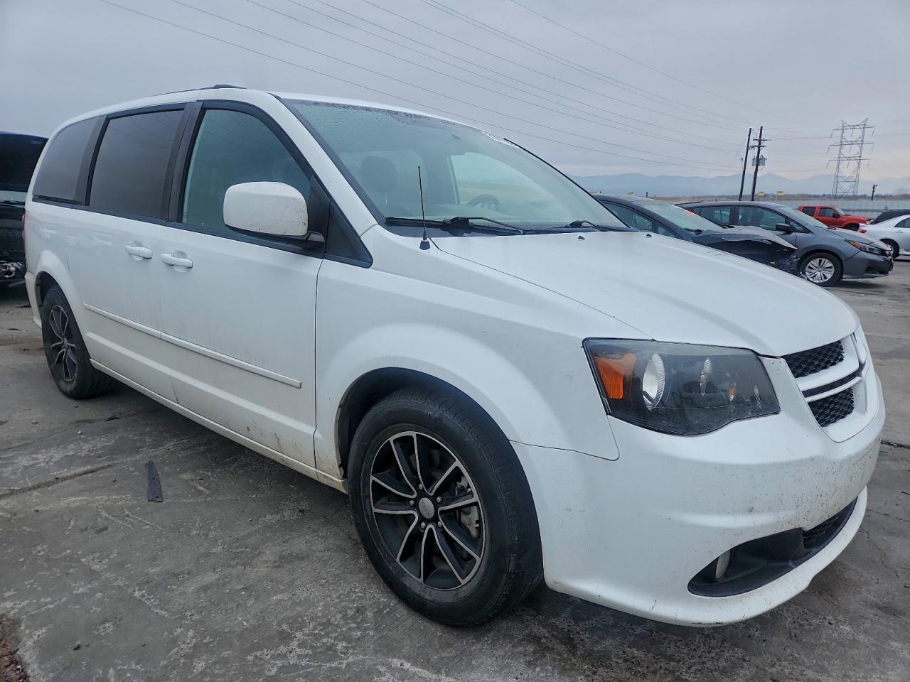 2016 Dodge Grand Caravan R/T - Фото 4