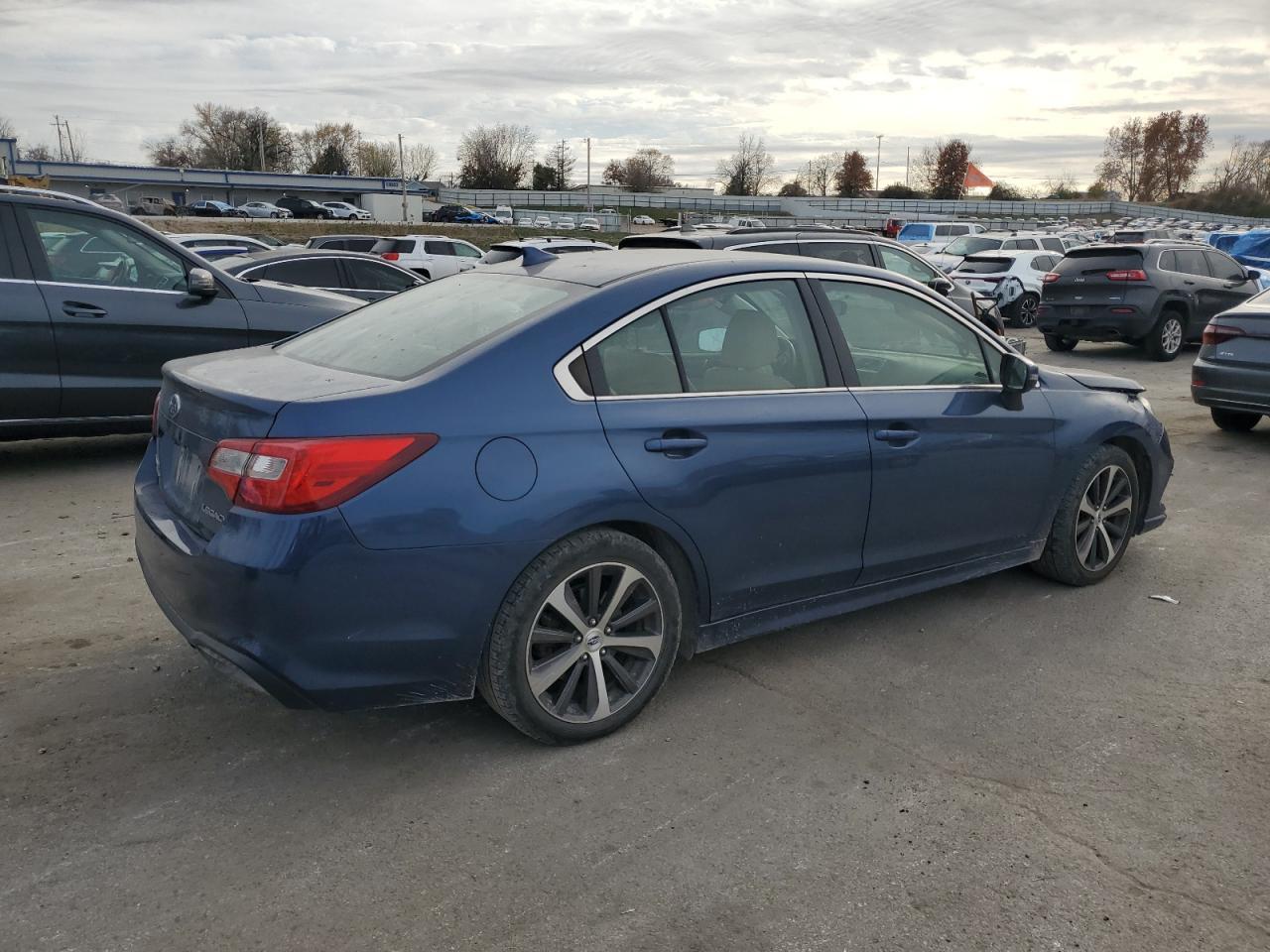 2019 Subaru Legacy - Фото 3