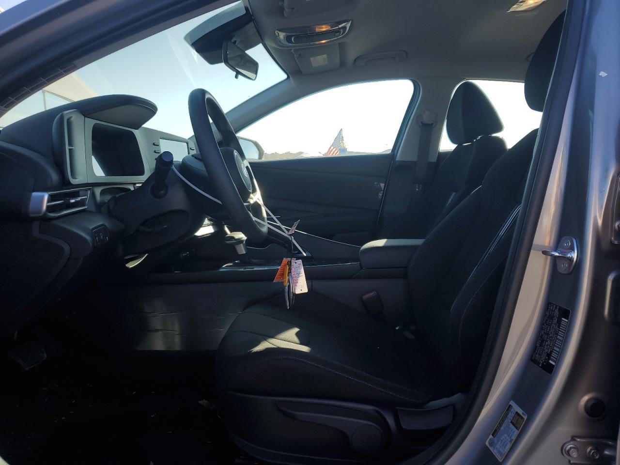 2025 Hyundai Elantra Blue - Фото 7