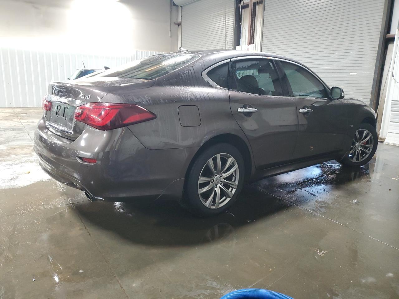 2015 Infiniti Q70 3.7 - Фото 3