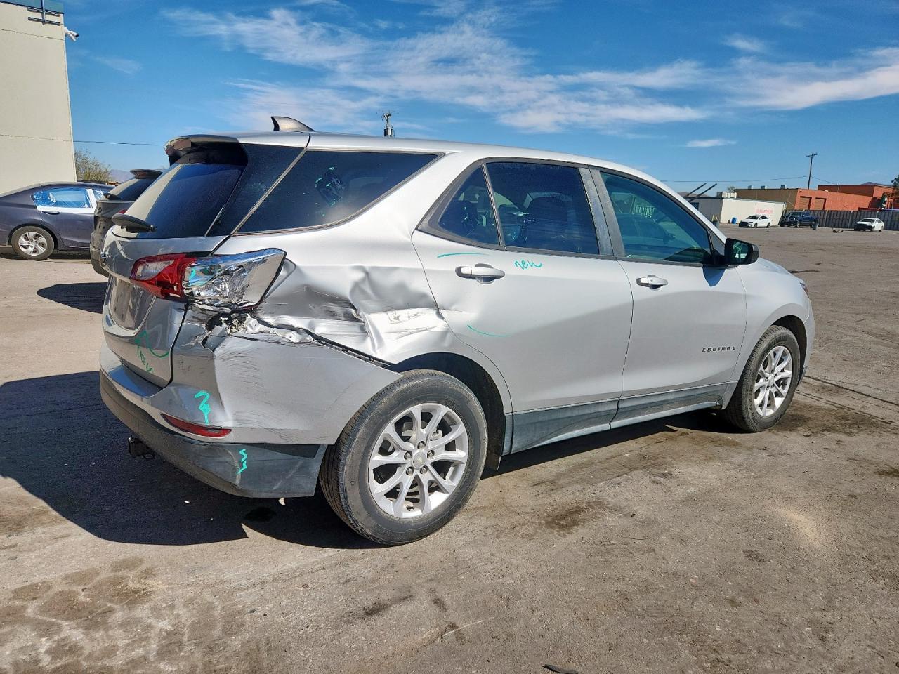 2021 Chevrolet Equinox Ls - Фото 3