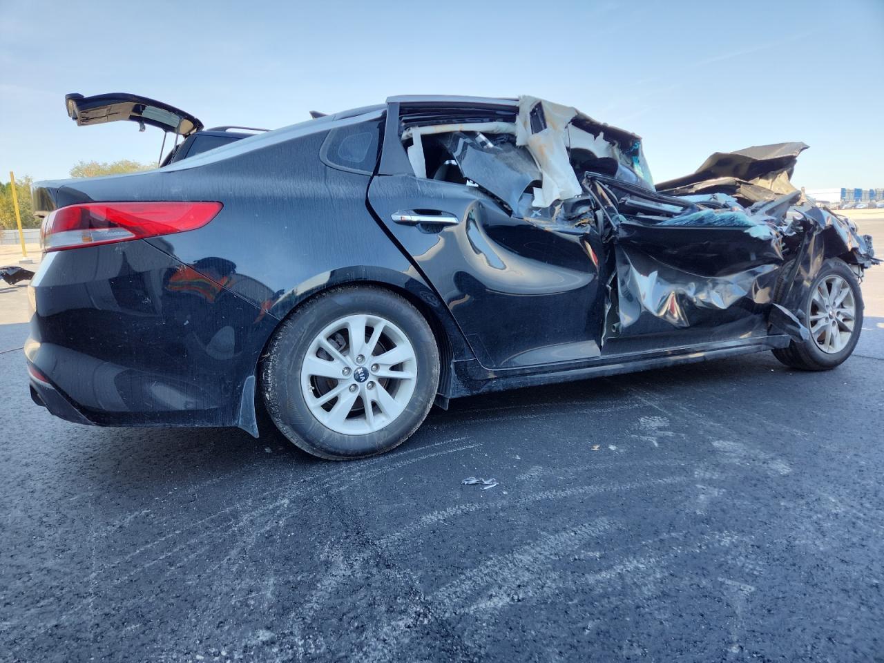 2017 Kia Optima Lx - Фото 3