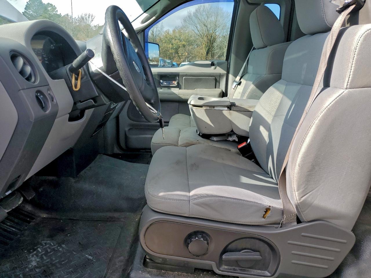 2006 Ford F150 - Image 7