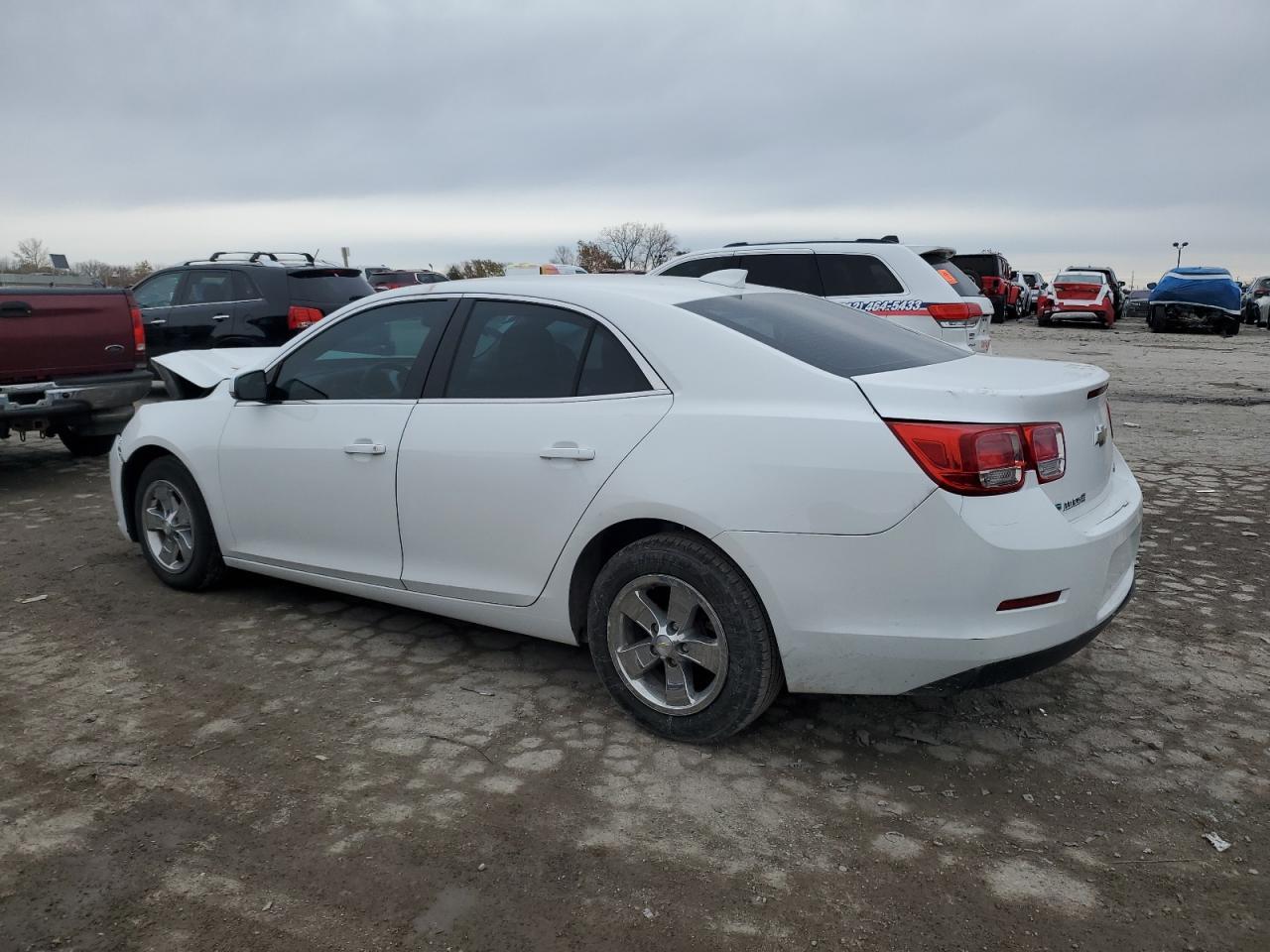 2015 Chevrolet Malibu 1Lt - Фото 2