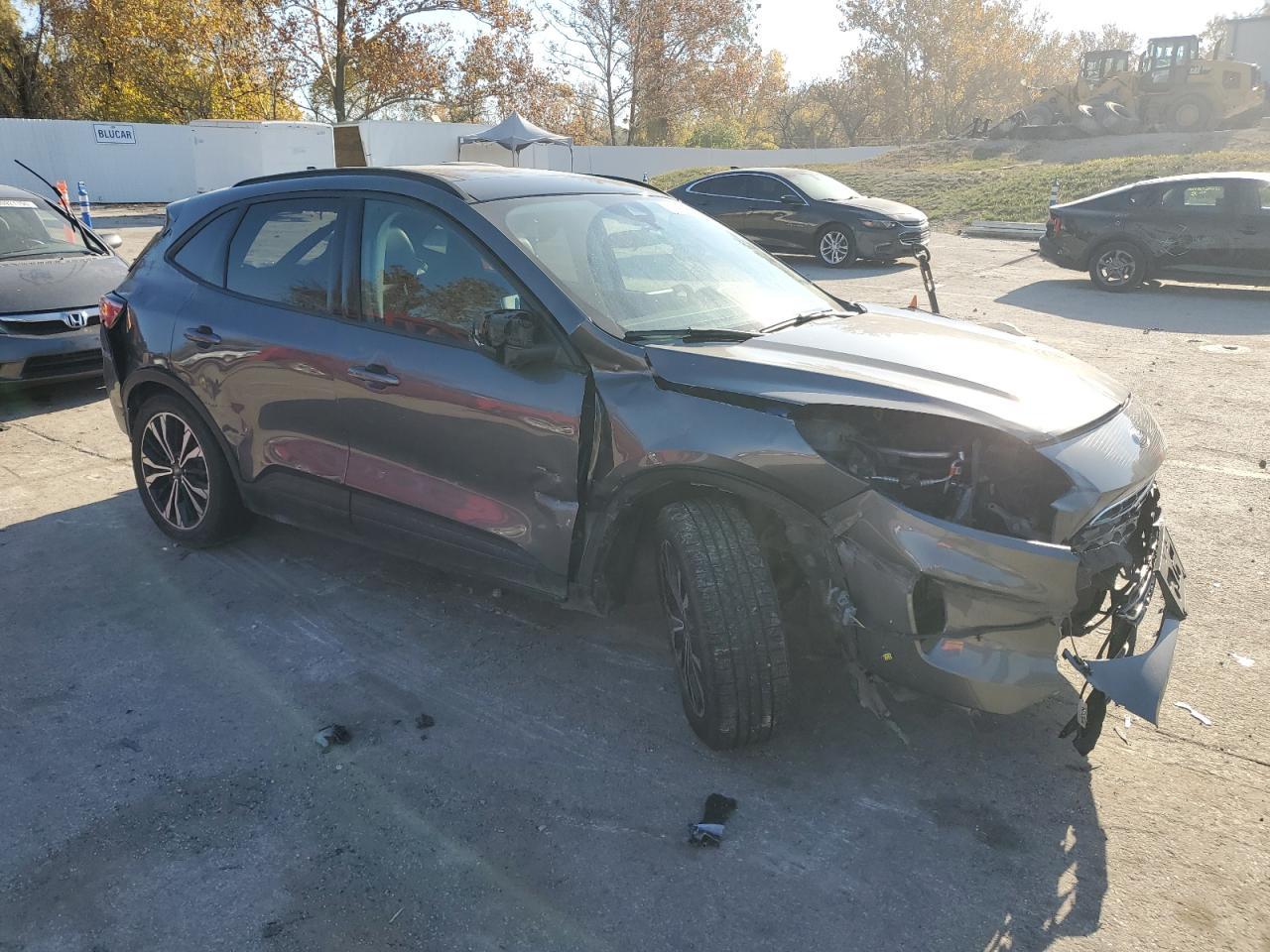 2022 Ford Escape Sel - Image 4