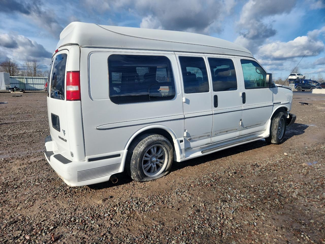 2005 Chevrolet Express G1500 - Image 3