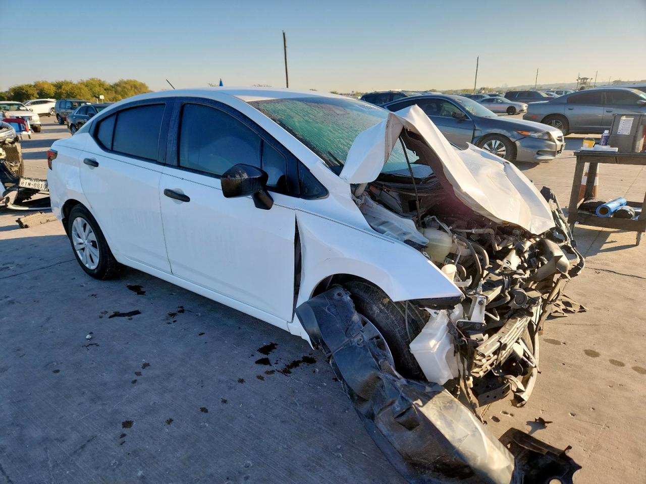2022 Nissan Versa S - Фото 4