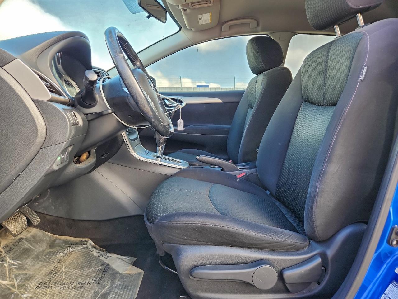 2015 Nissan Sentra S - Фото 7