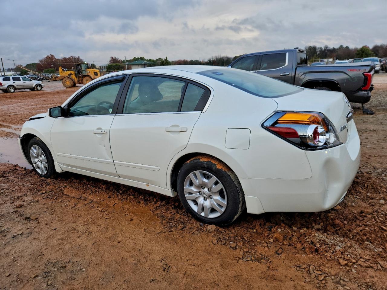 2012 Nissan Altima Base - Фото 2