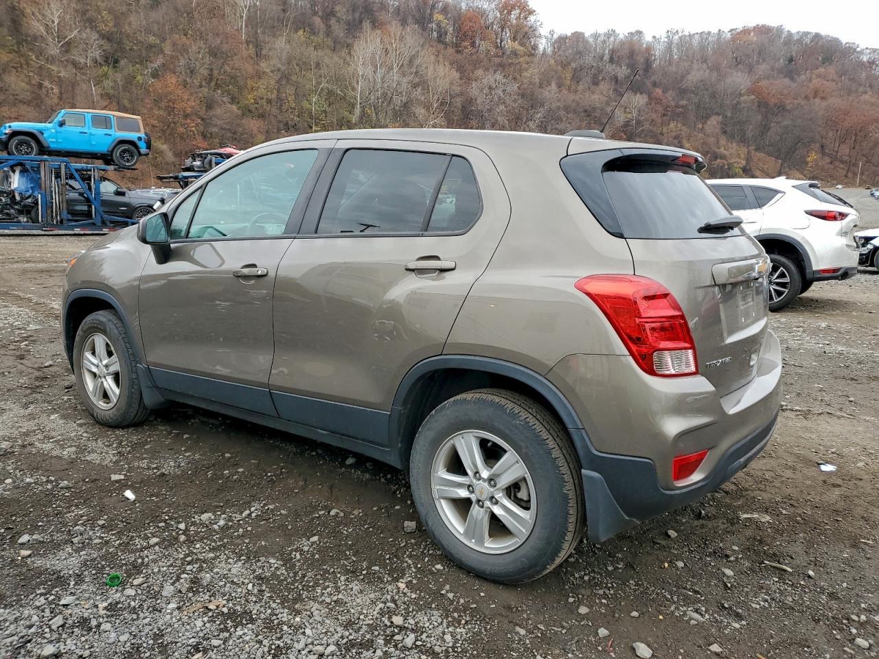 2021 Chevrolet Trax Ls - Фото 2