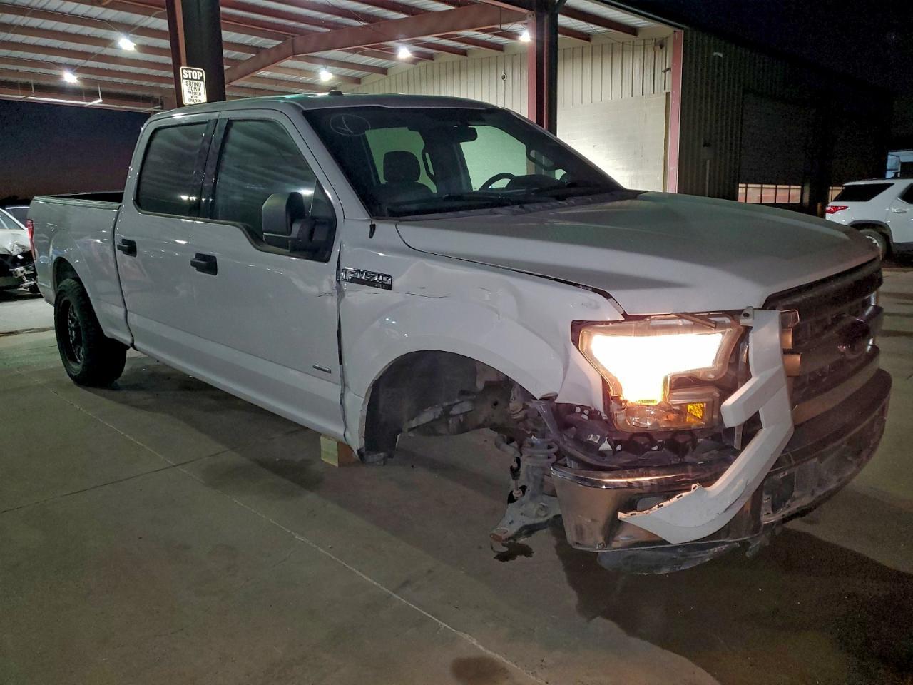 2015 Ford F150 Supercrew - Image 4