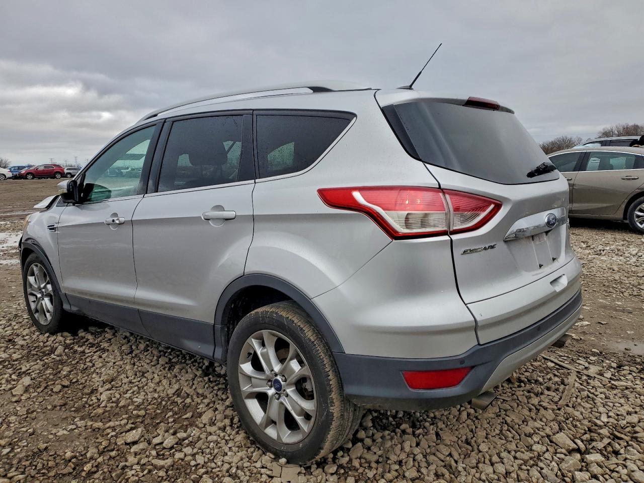 2016 Ford Escape Titanium - Фото 2