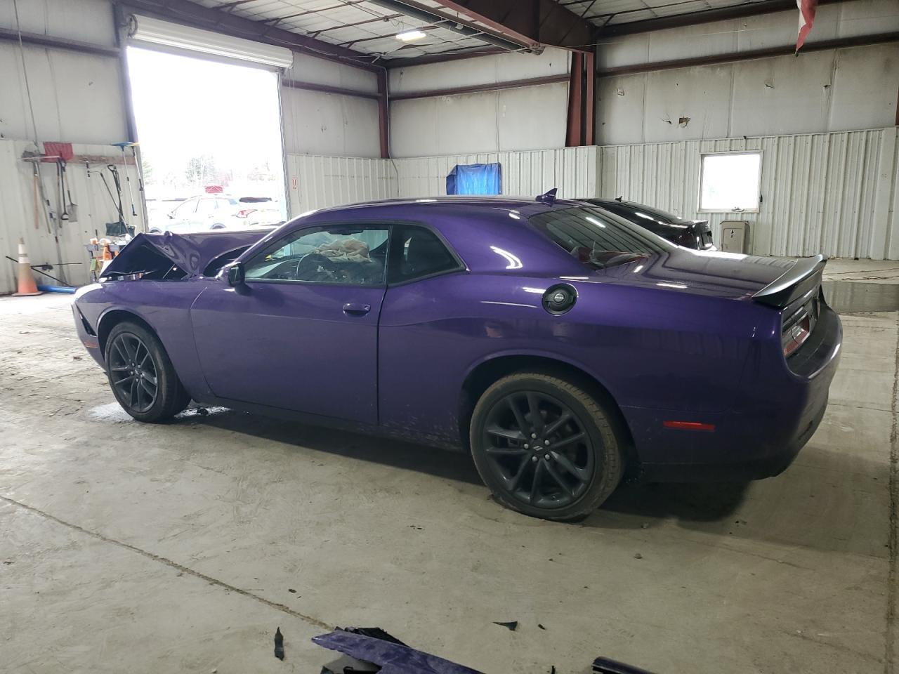 2023 Dodge Challenger Sxt - Фото 2