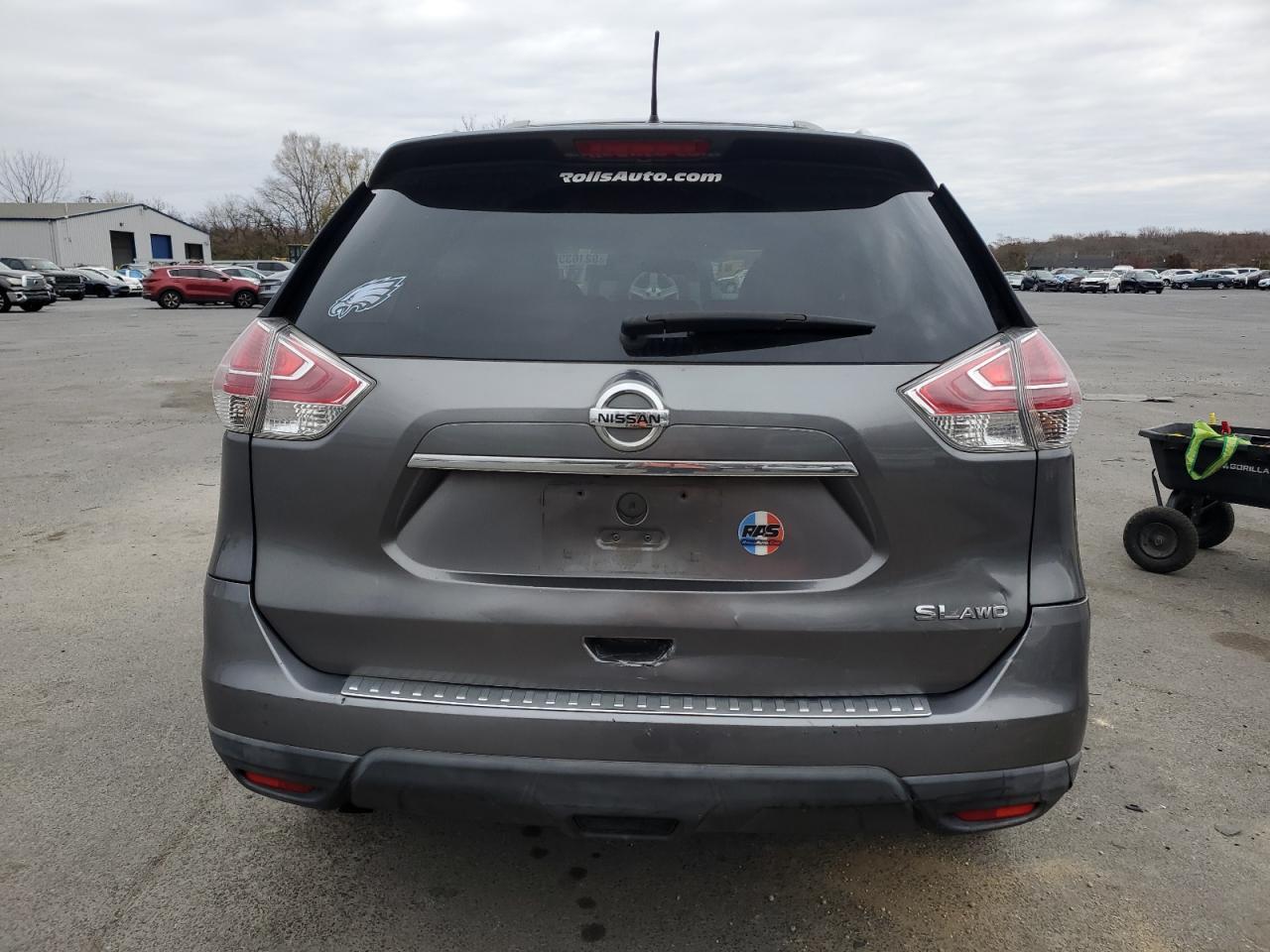 2015 Nissan Rogue S - Фото 6