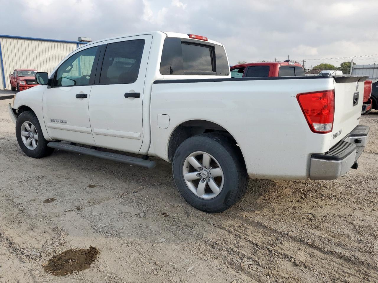 2014 Nissan Titan S - Фото 2