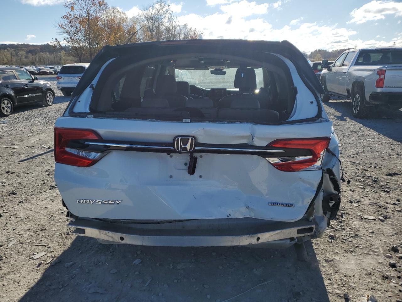 2021 Honda Odyssey Touring - Фото 6