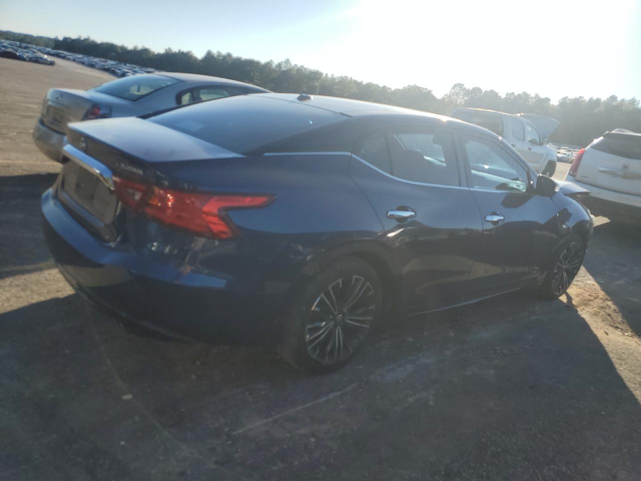 2016 Nissan Maxima 3.5S - Фото 3