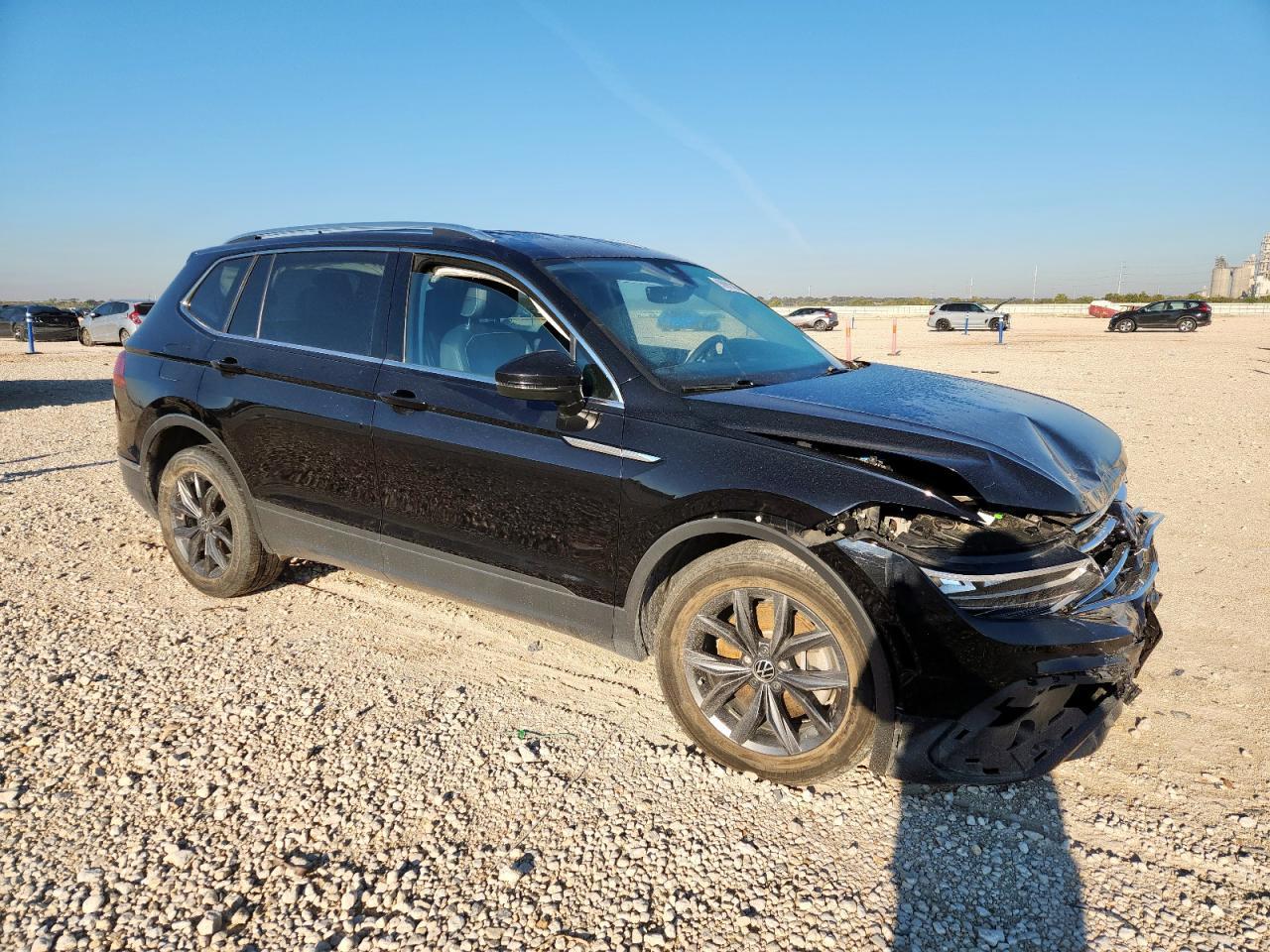 2022 Volkswagen Tiguan Se - Фото 4