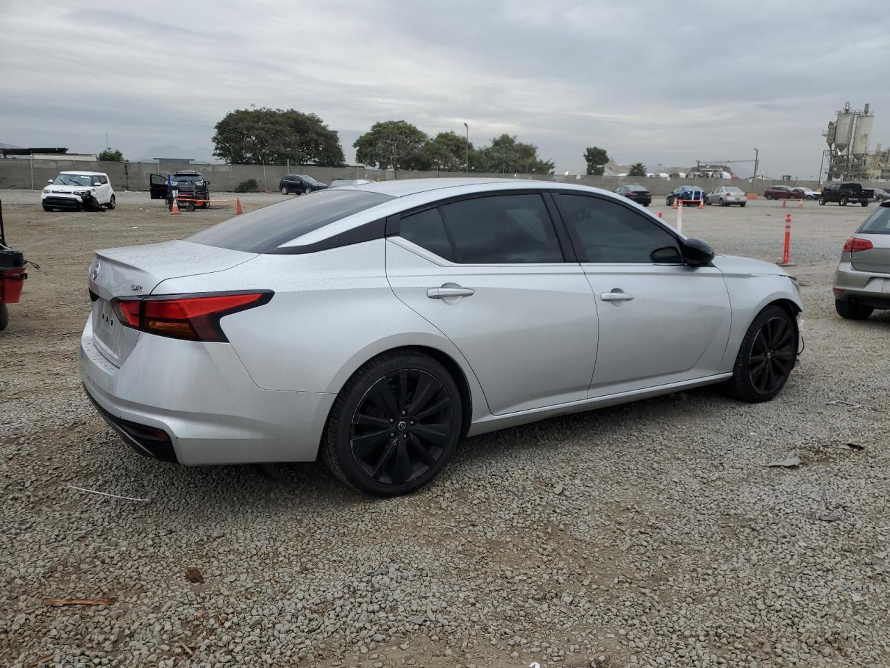 2019 Nissan Altima Sr - Image 3