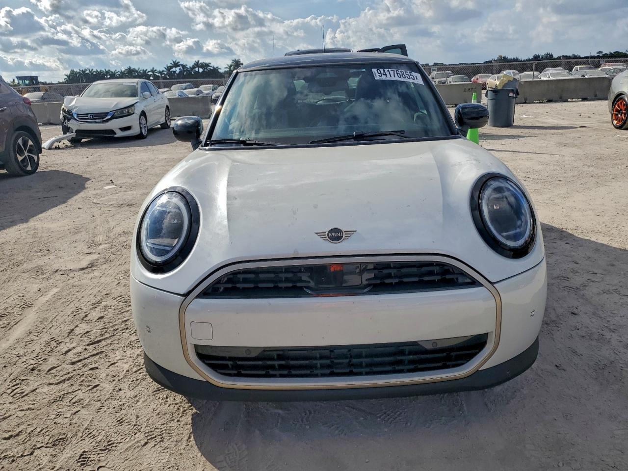 2025 Mini Cooper Base - Image 5