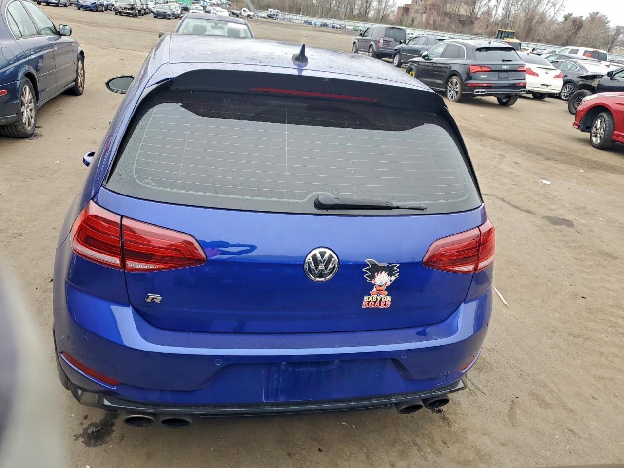 2019 Volkswagen Golf R - Image 6