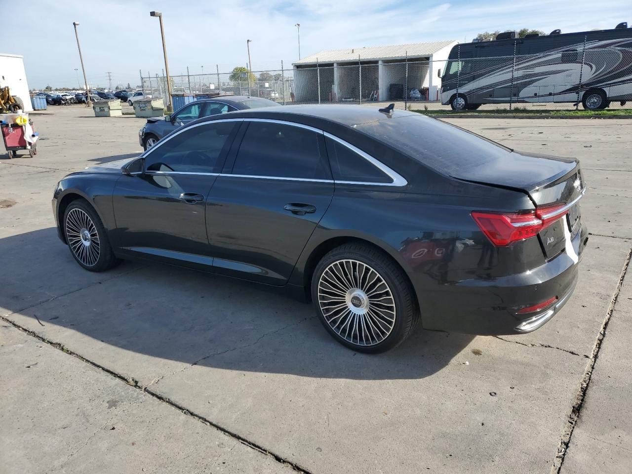 2019 Audi A6 Premium - Фото 2