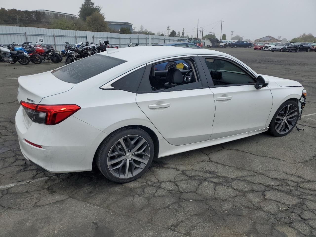 2023 Honda Civic Touring - Фото 3