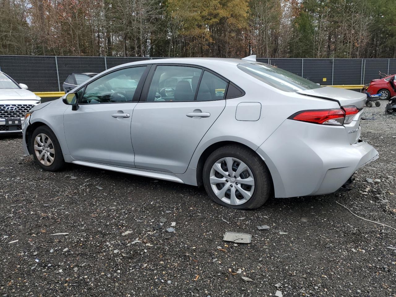 2021 Toyota Corolla Le - Image 2