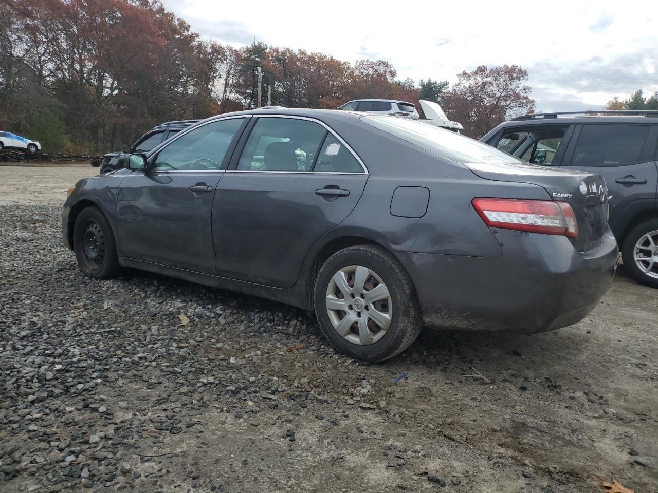 2010 Toyota Camry Le - Image 2