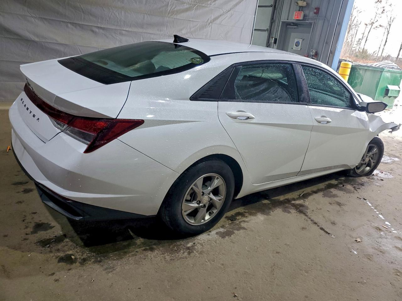 2021 Hyundai Elantra Se - Фото 3