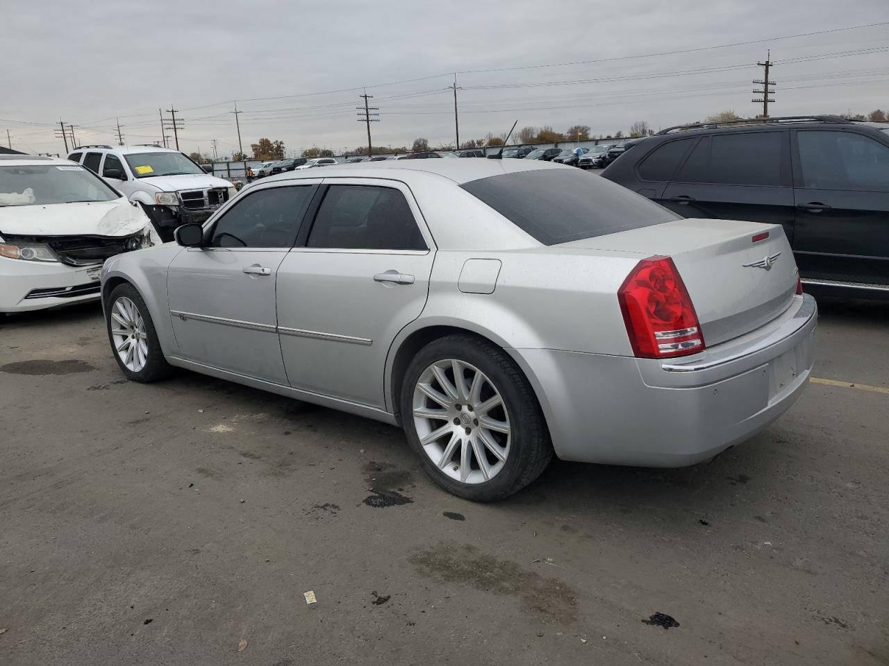 2008 Chrysler 300C - Фото 2