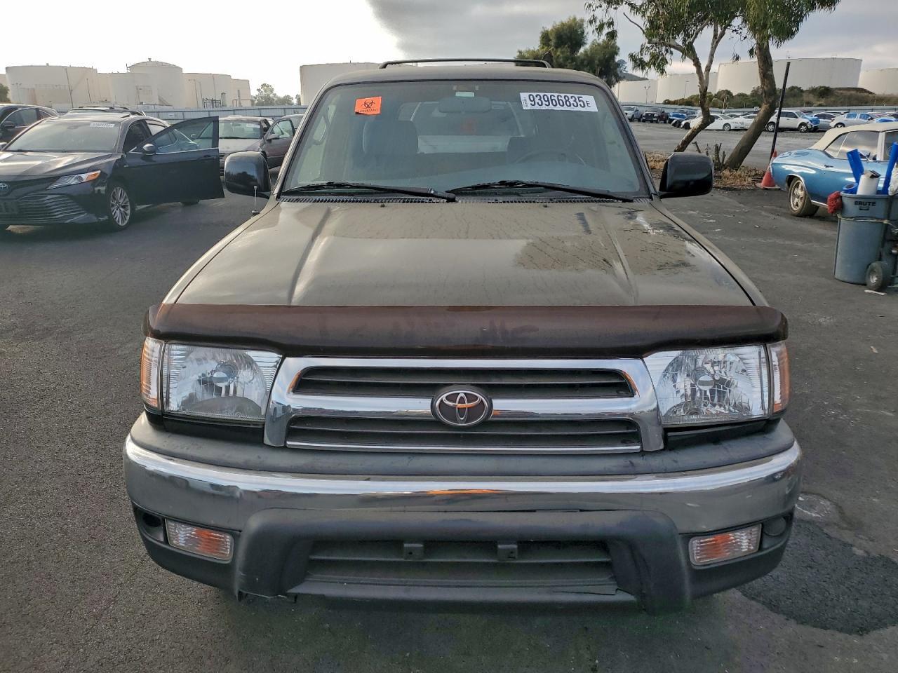 1999 Toyota 4Runner - Фото 5