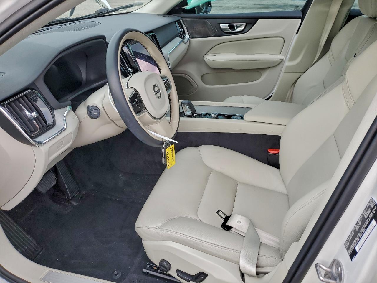 2024 Volvo S60 Plus - Image 7