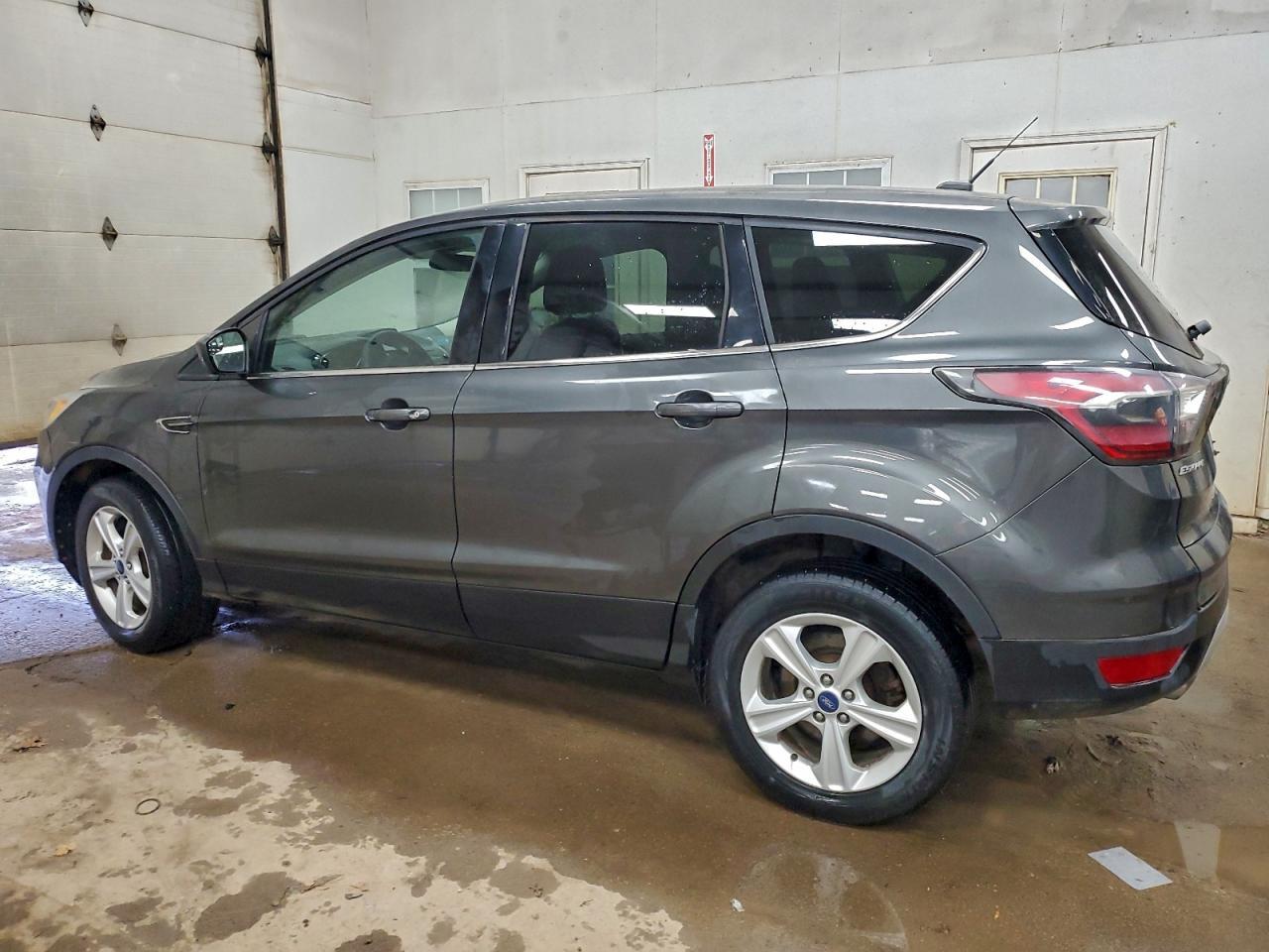 2017 Ford Escape Se - Фото 2