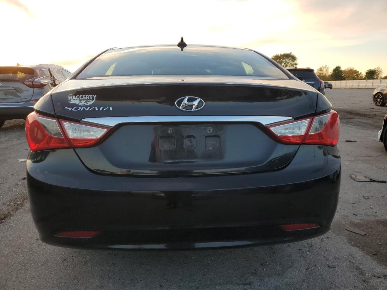 2012 Hyundai Sonata Gls - Image 6