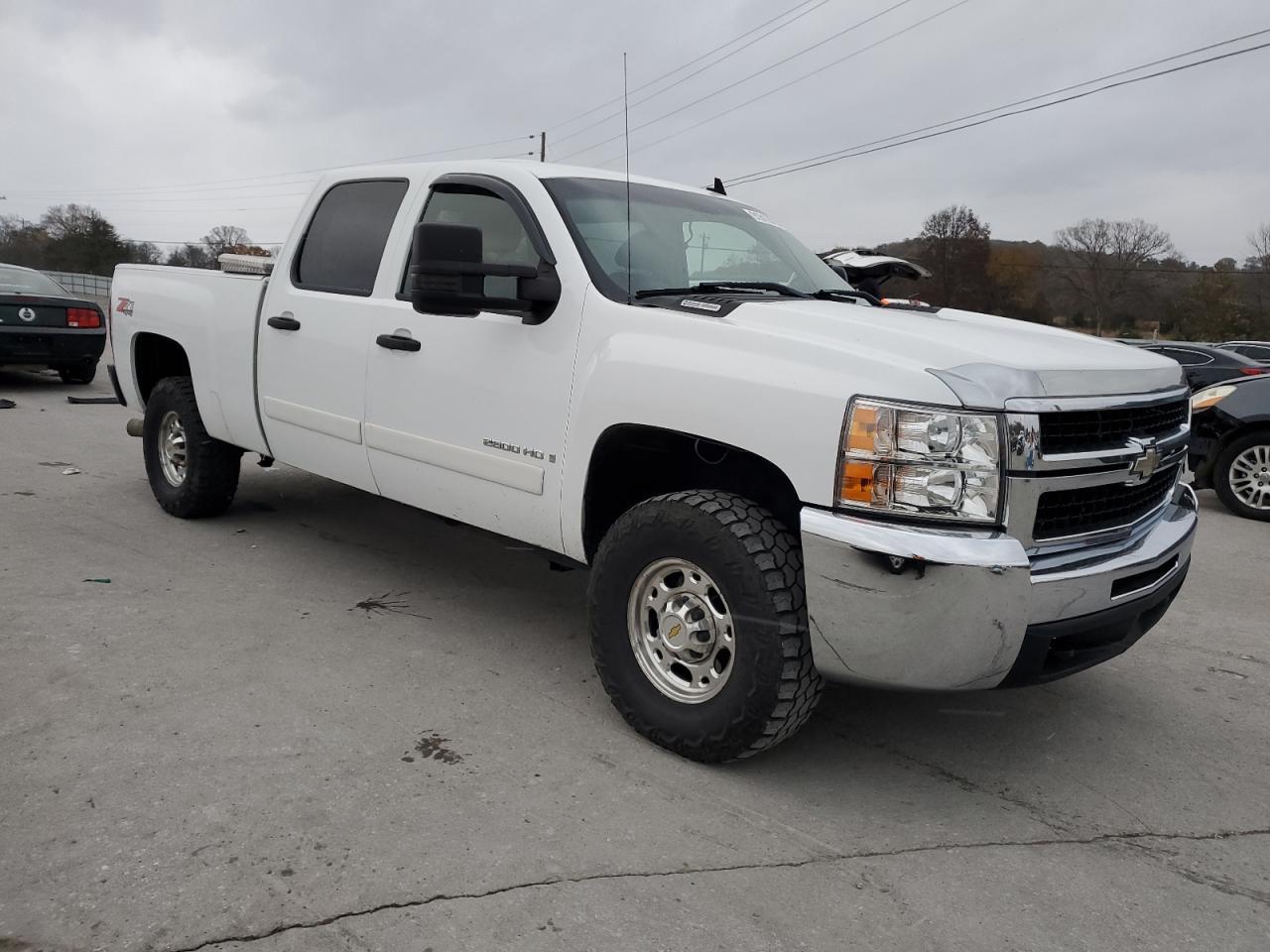 2008 Chevrolet Silverado K2500 Heavy Duty - Image 4