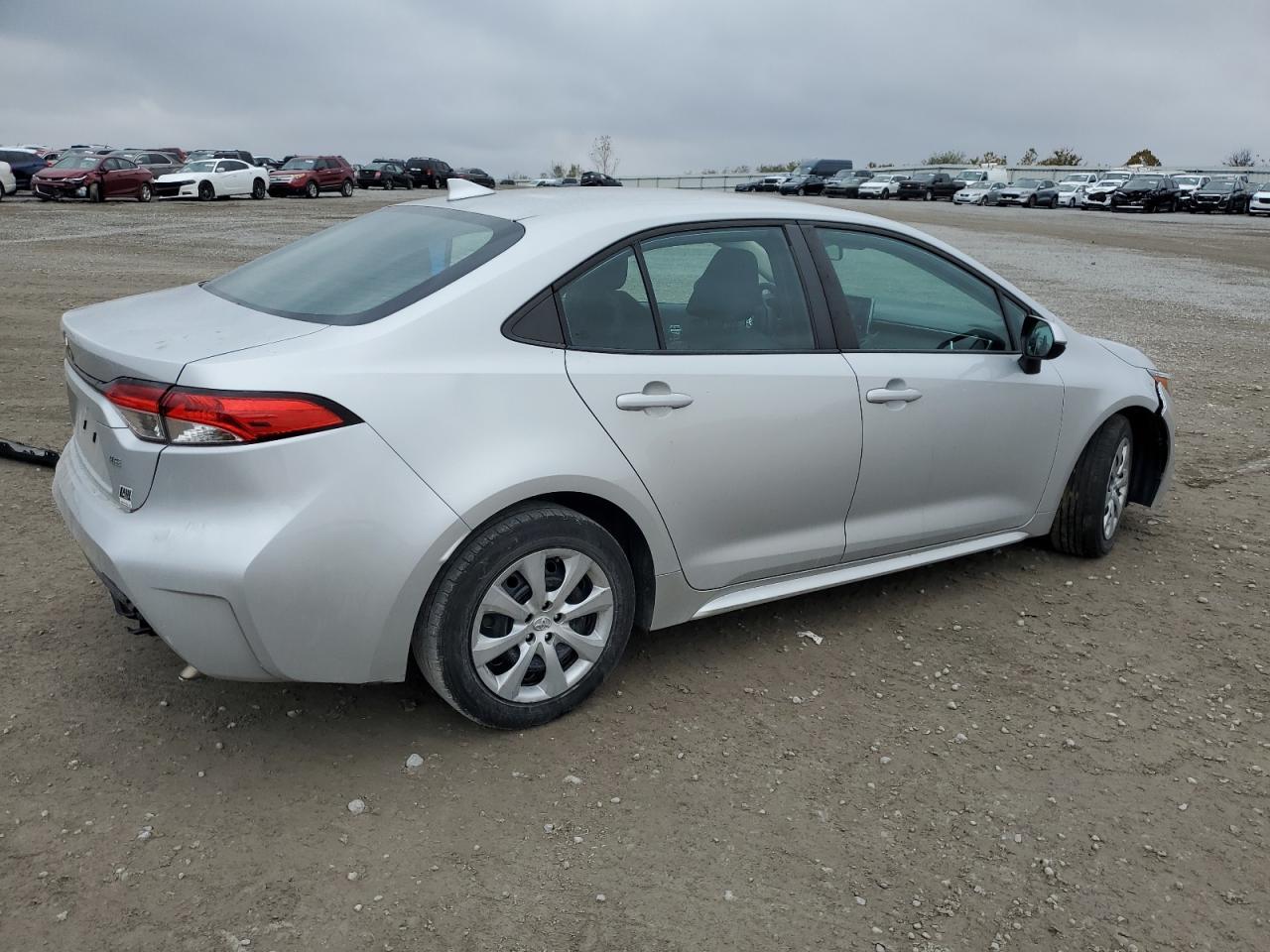 2021 Toyota Corolla Le - Image 3