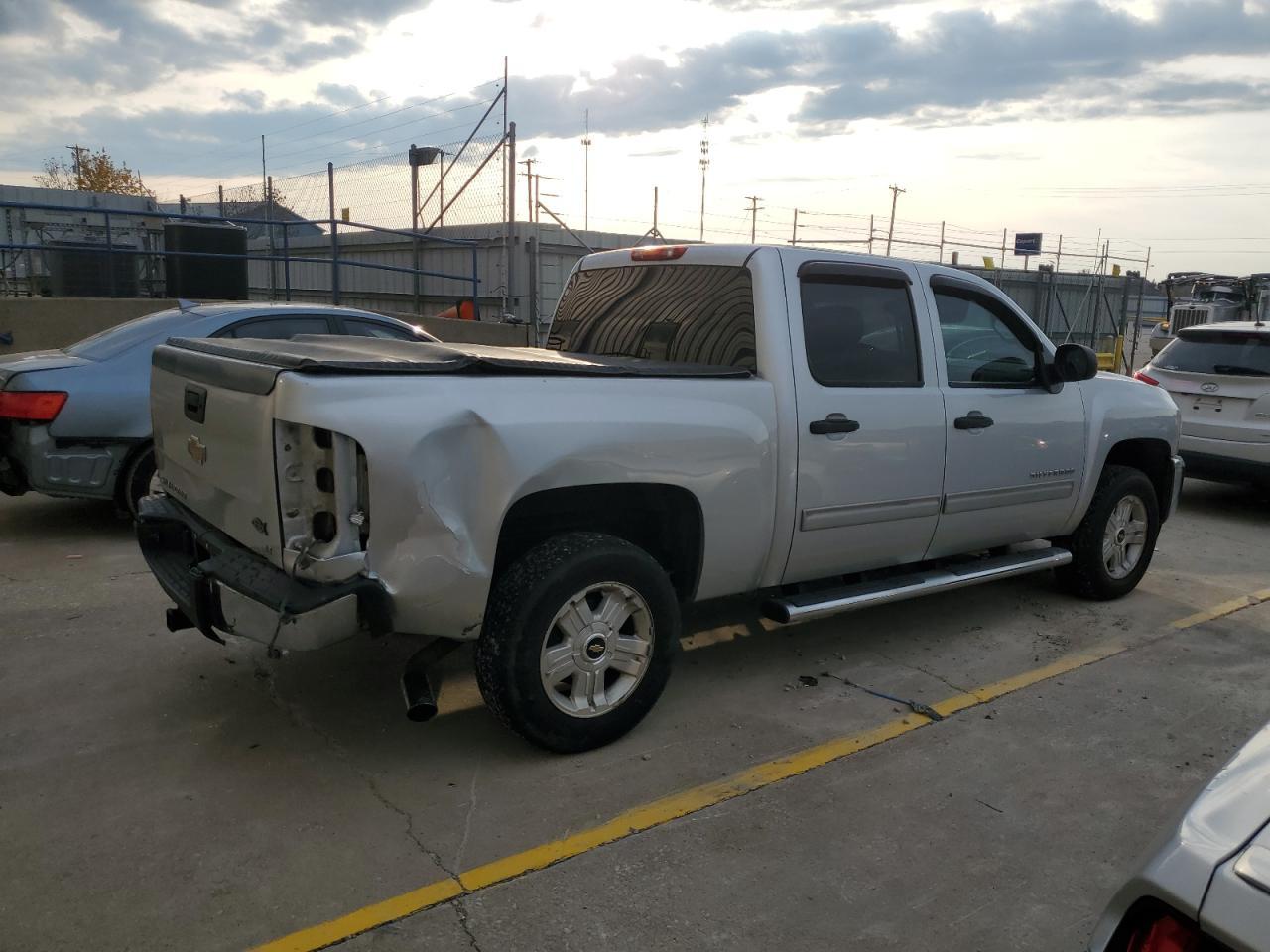 2013 Chevrolet Silverado C1500 Lt - Image 3
