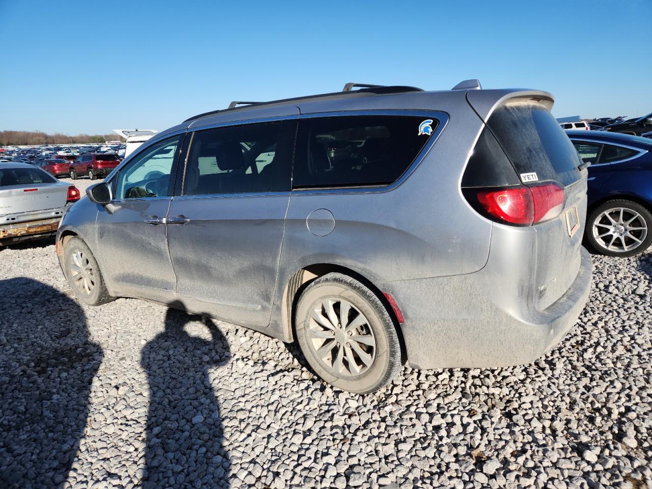 2017 Chrysler Pacifica Touring L - Фото 2