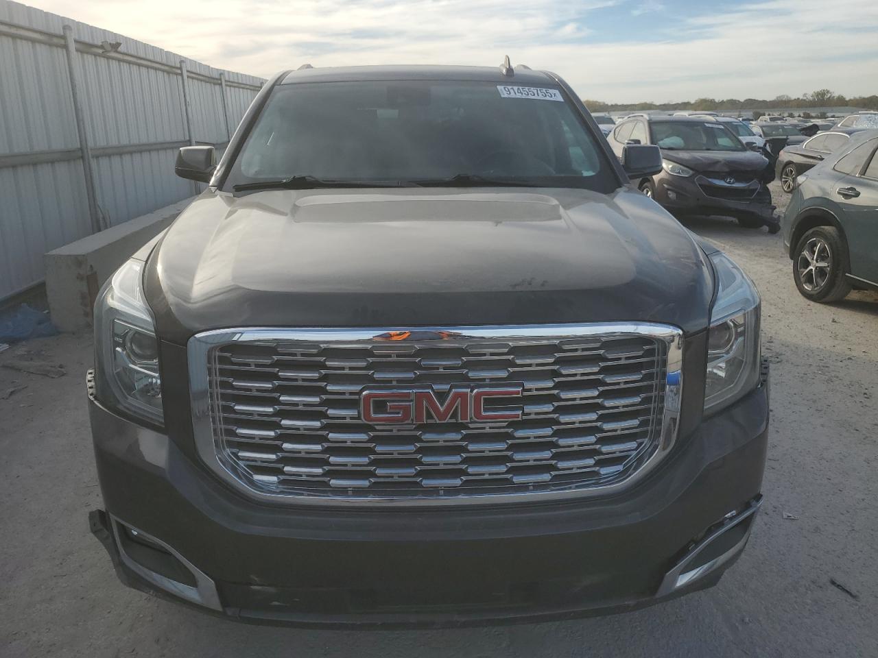 2020 GMC Yukon Xl Denali - Image 5