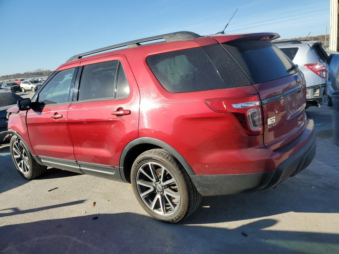 2015 Ford Explorer Xlt - Image 2