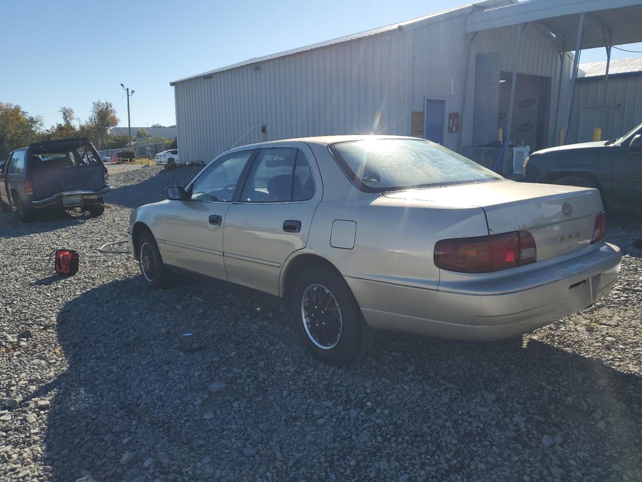 1996 Toyota Camry Dx - Фото 2